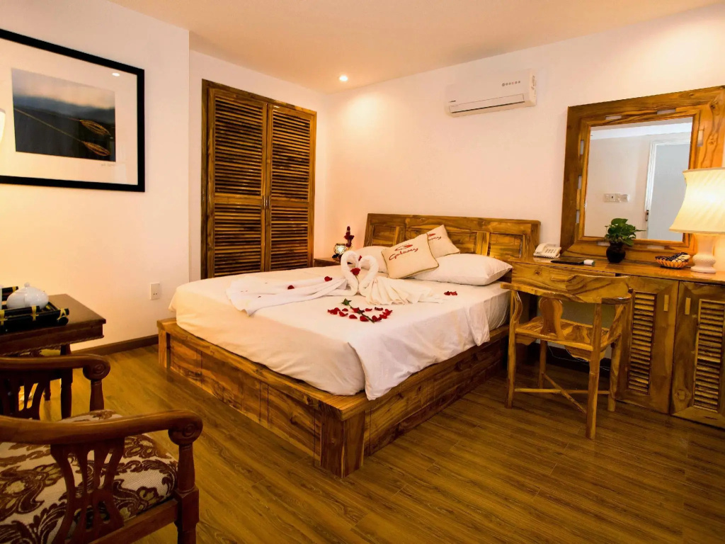 Rex Hotel & Apartment