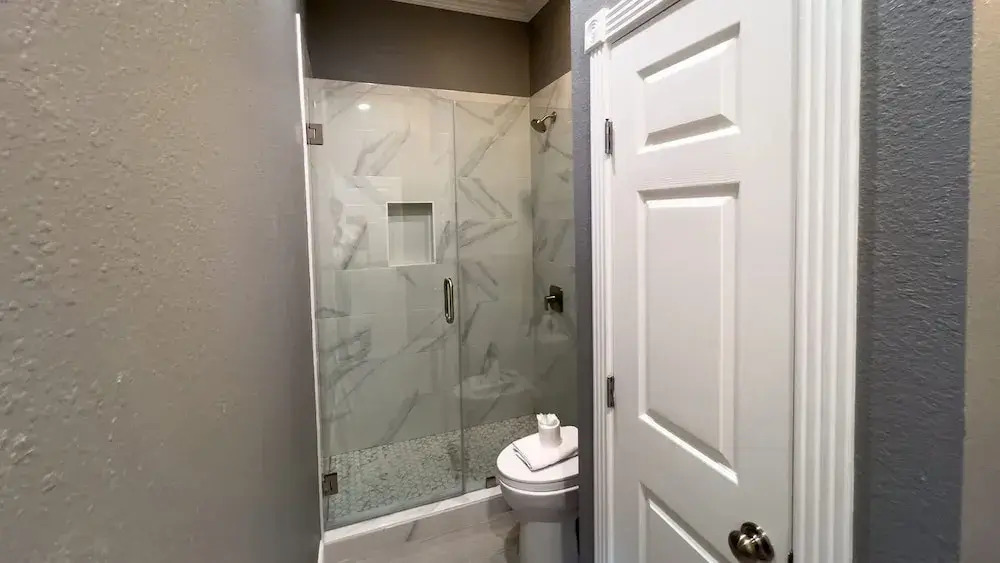 Luxury - 1 min to Beach - Pool - New Remodel