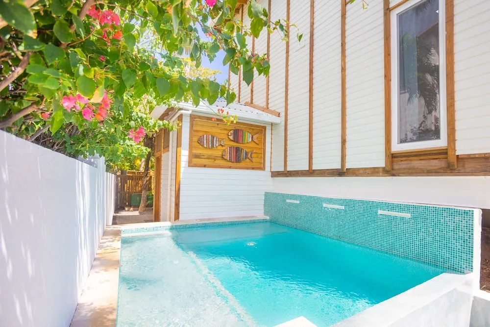 Stunning Views At - Villa Aire 1 Bedroom Apts by RedAwning