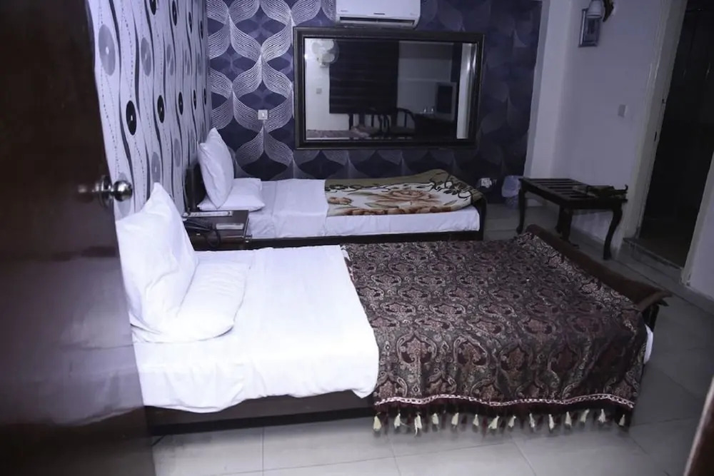 Mars Hotel Lahore