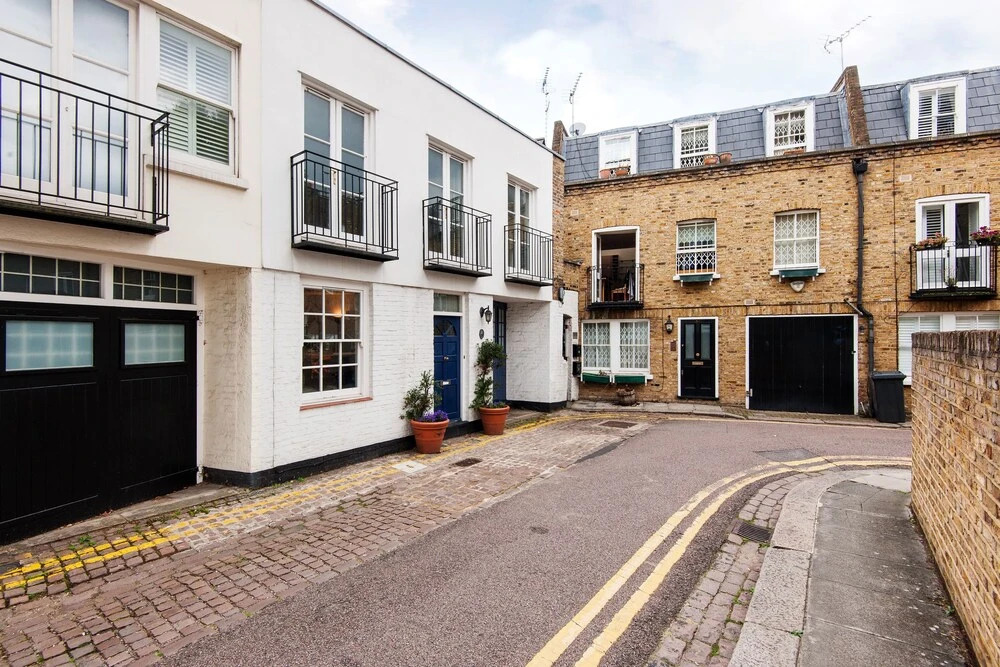 The Lexham Mews Gem - SCR