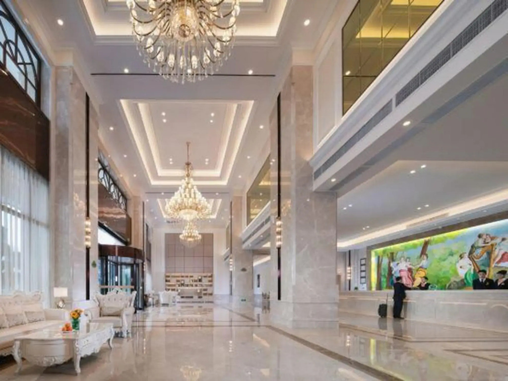 Vienna International Hotel (Chengdu Happy Valley, Dongzikou Metro Station)