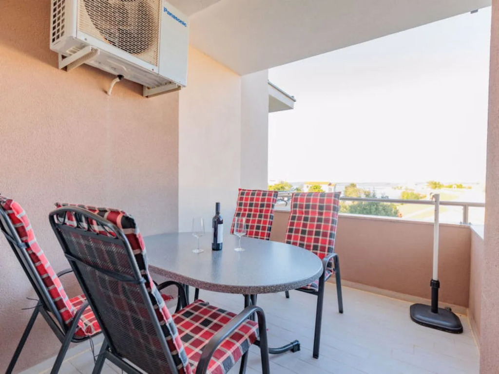 Apartment Mlasina Nin 7257