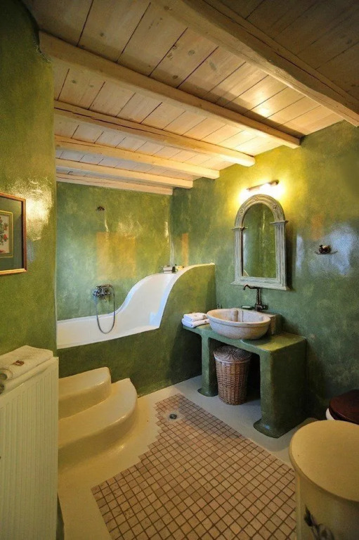 Thalias House