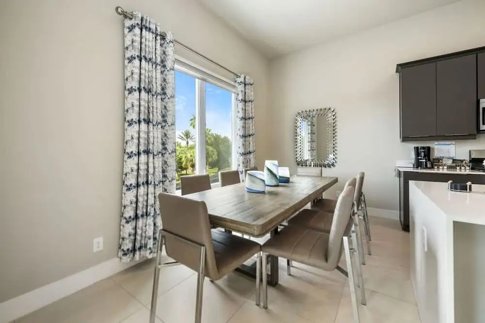Massive 4 000 Sqft Luxury Duplex