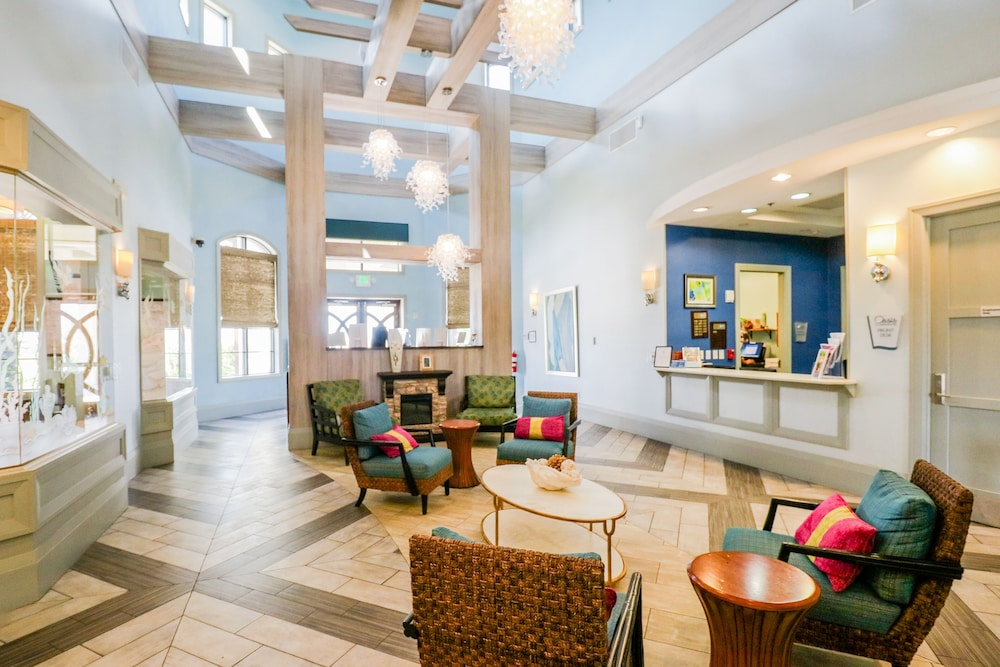 Modern Townhome With Private Pool, hot Tub, Central AC, and Private Washer/dryer