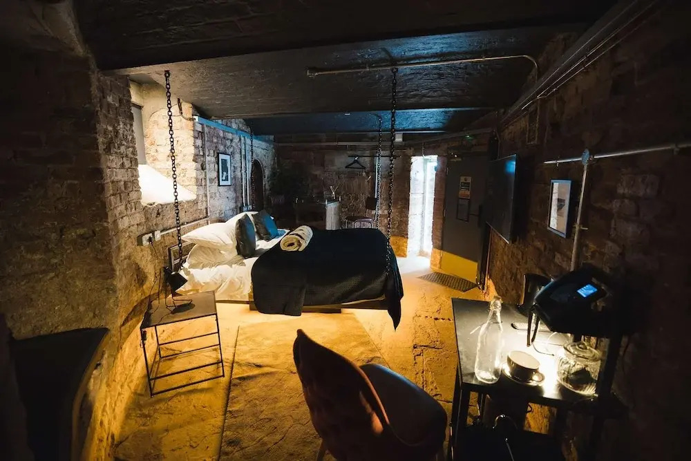 Impossible Motel