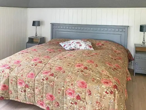 Three-Bedroom Holiday home in Gamleby 2