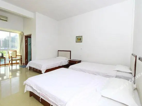 88 Bay Hostel