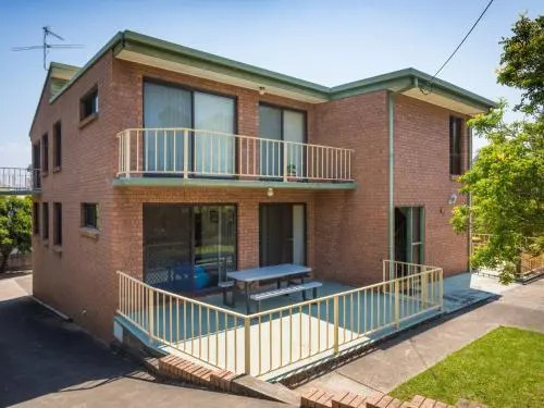1/2 Harrington Rd