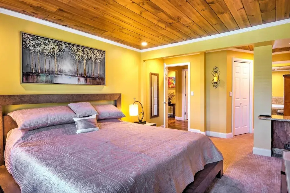 Lovely Cottage w/ Sauna & Fire Pit Near Asheville!