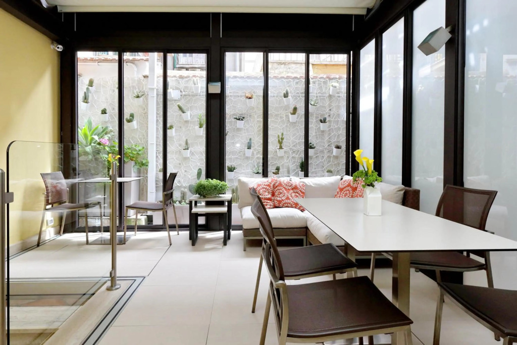 Hotel Camelia