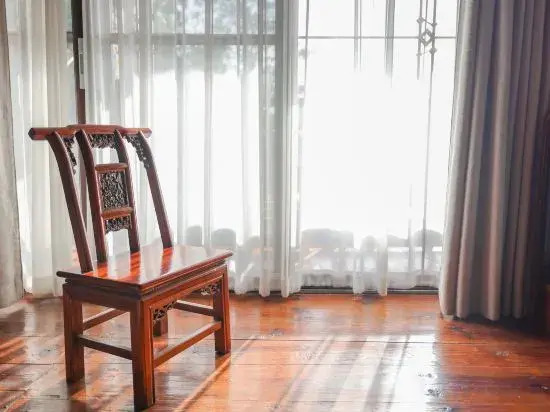 Yongshun County Furong Town Tusi Xuanfu Courtyard Waterfall Guesthouse
