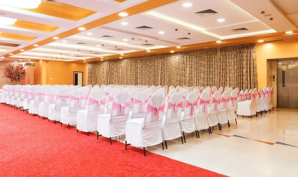 Treebo De Grandeur Anand Nagar