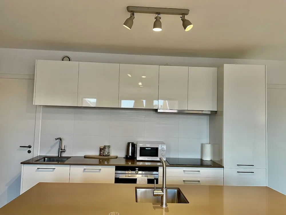 OneLuxStay near Diamond District