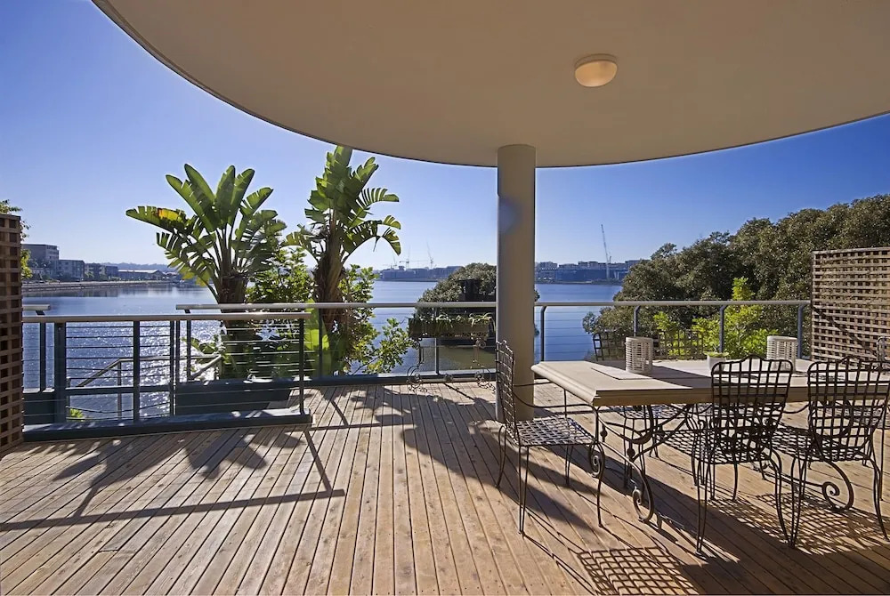 ShortOzStay at Mariners Cove