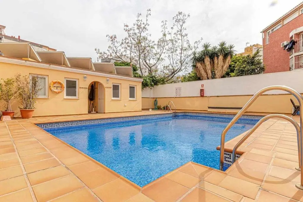 797 Holiday Rentals - Elegante apartamento para 2 en Torremolinos.