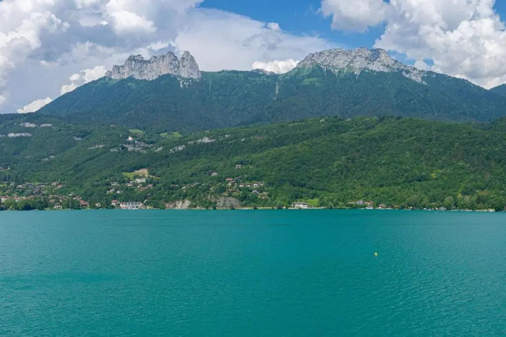 Duplex apartment with balcony on the lake classified 3 stars