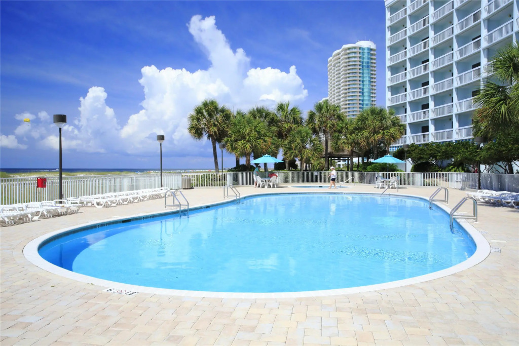 The Island House Hotel a Doubletree by Hilton