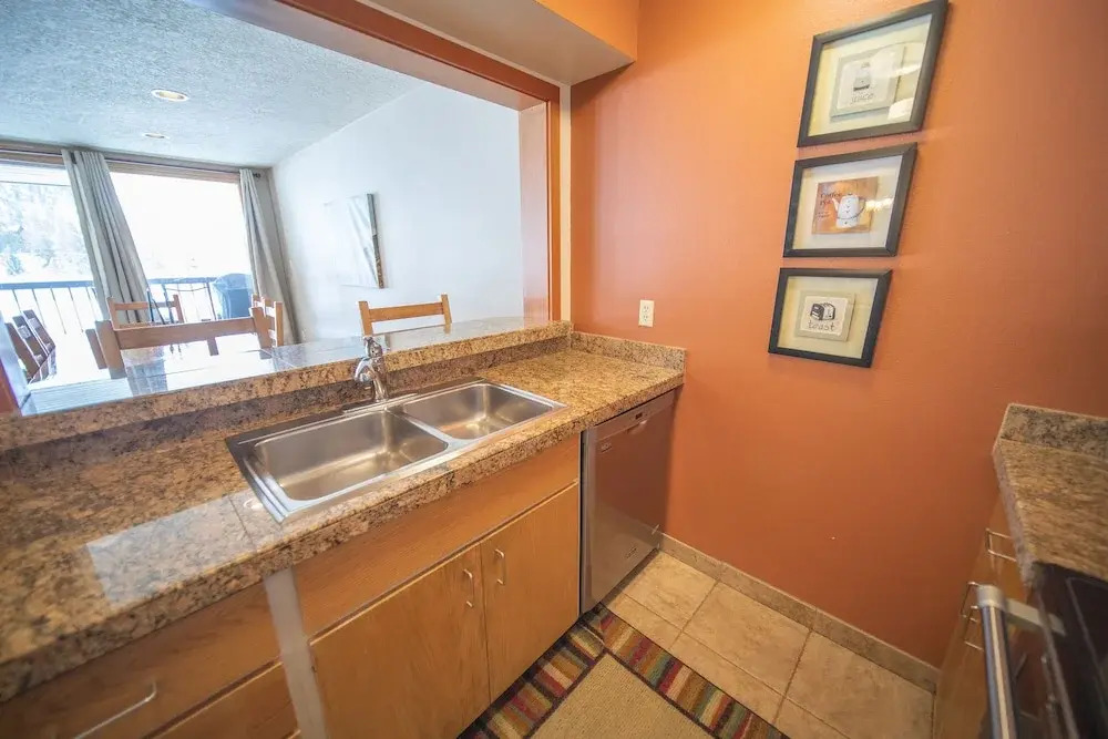 Lenawee 1738 by SummitCove Vacation Lodging