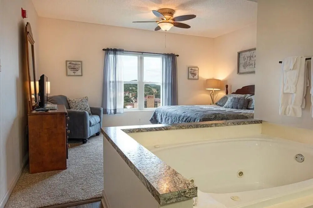 Whispering Pines Condominium 132
