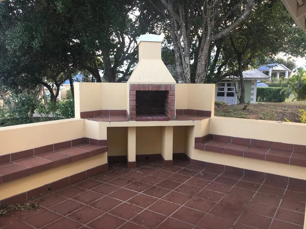 Rose Cottage in Caribbean Estate