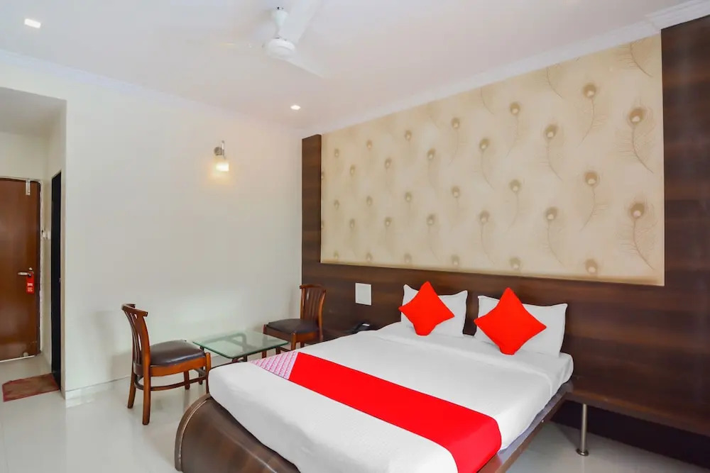OYO 18493 Hotel Sai Sparsh