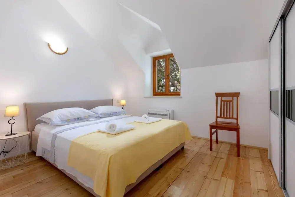 Villa Dubrava in Pucisca