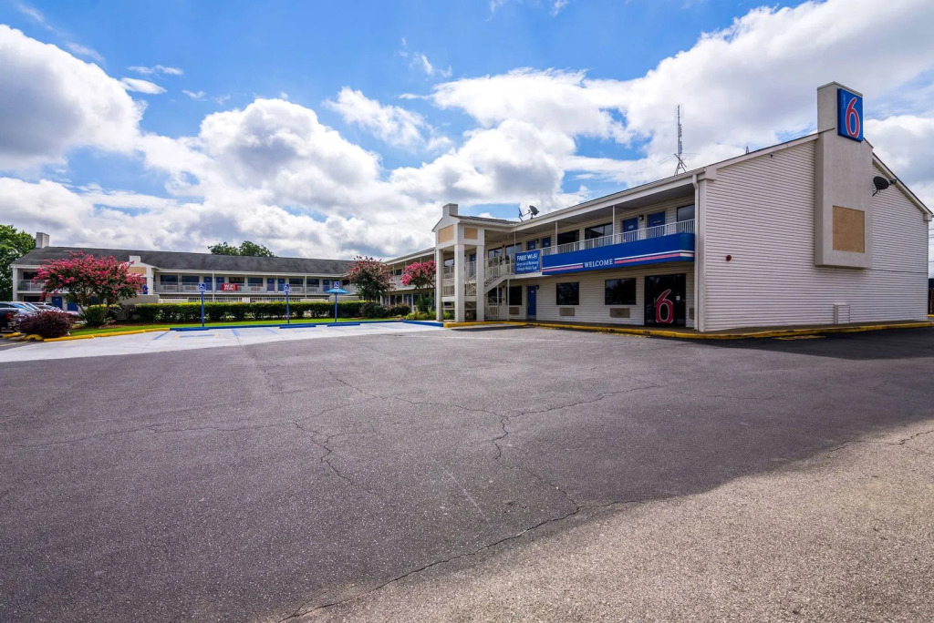 Motel 6-Anniston, AL