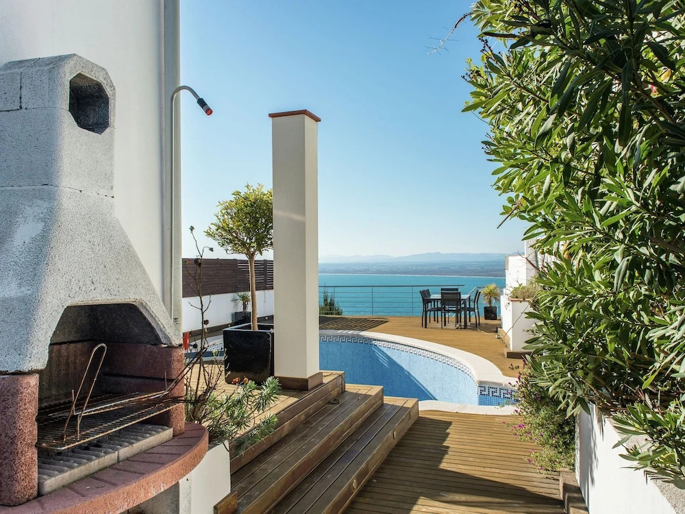 Villa for 4 Persons in Roses With Private Pool Overlooking the Bay of Roses