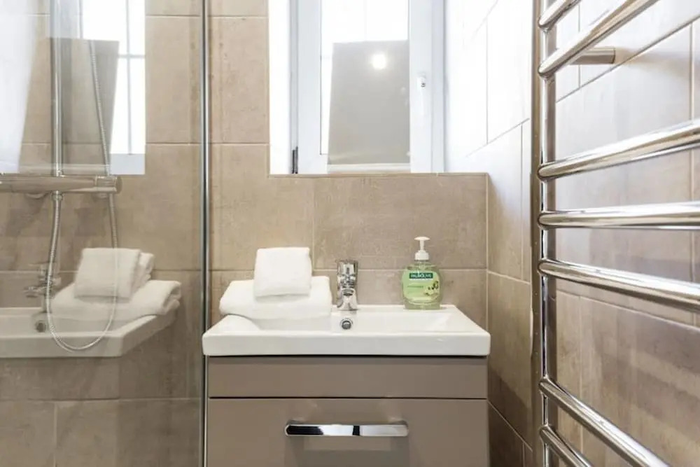 2 Bed Near Waterloo, Sleeps 6