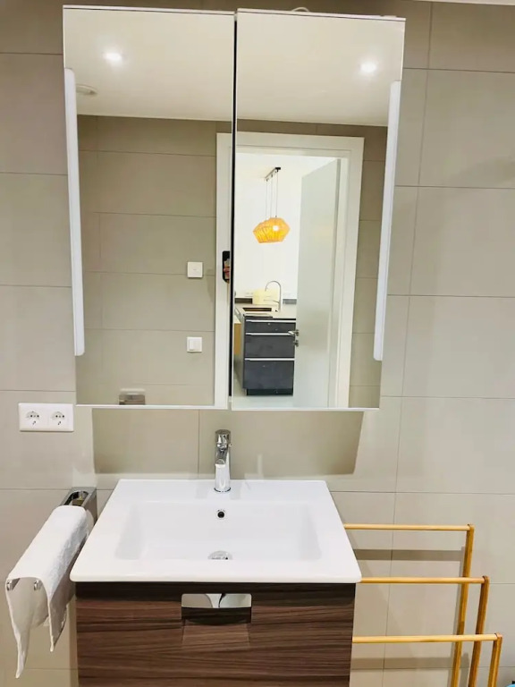 Luxury 1 bedroom. Center Terrace&Parking