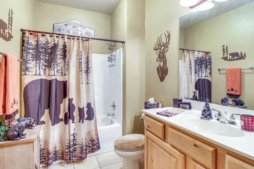 Outdoor Oasis: Family-friendly Cabin in Show Low!