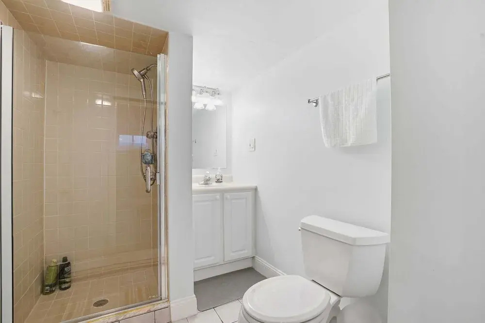 Dc Area Bungalow Near Shops And Dining 3 Bedroom Home