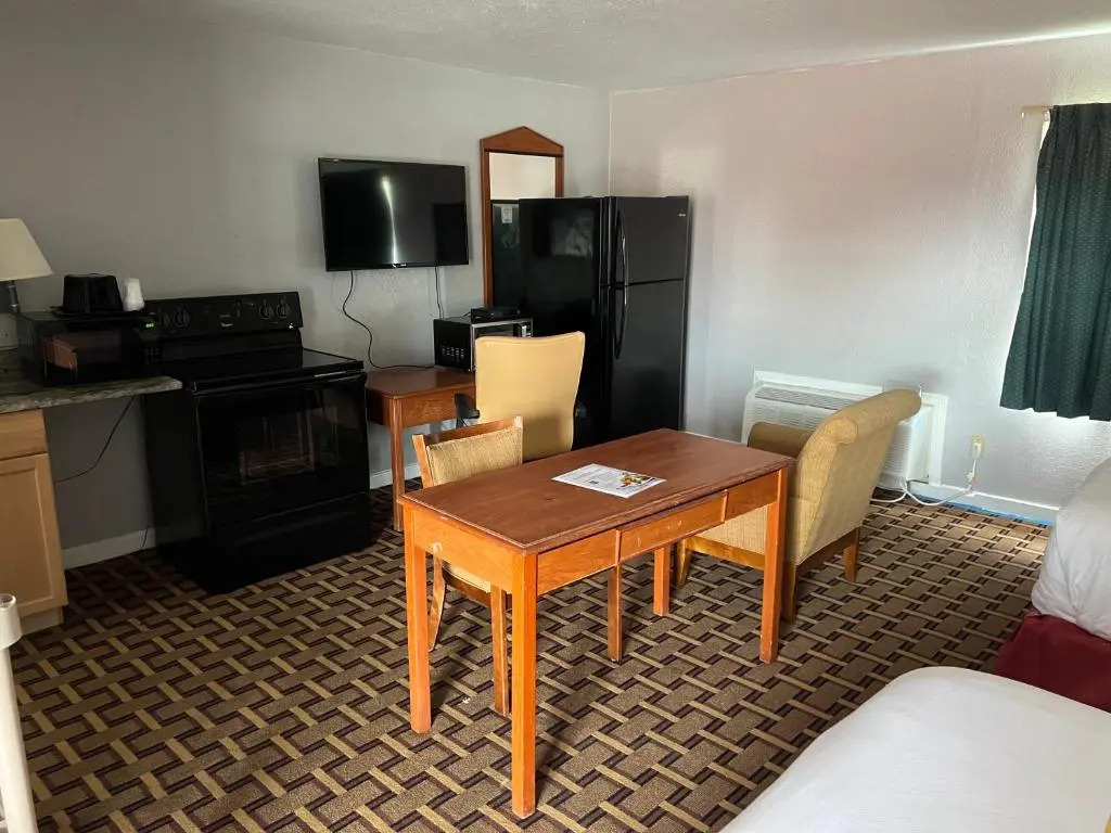 Budget Inn