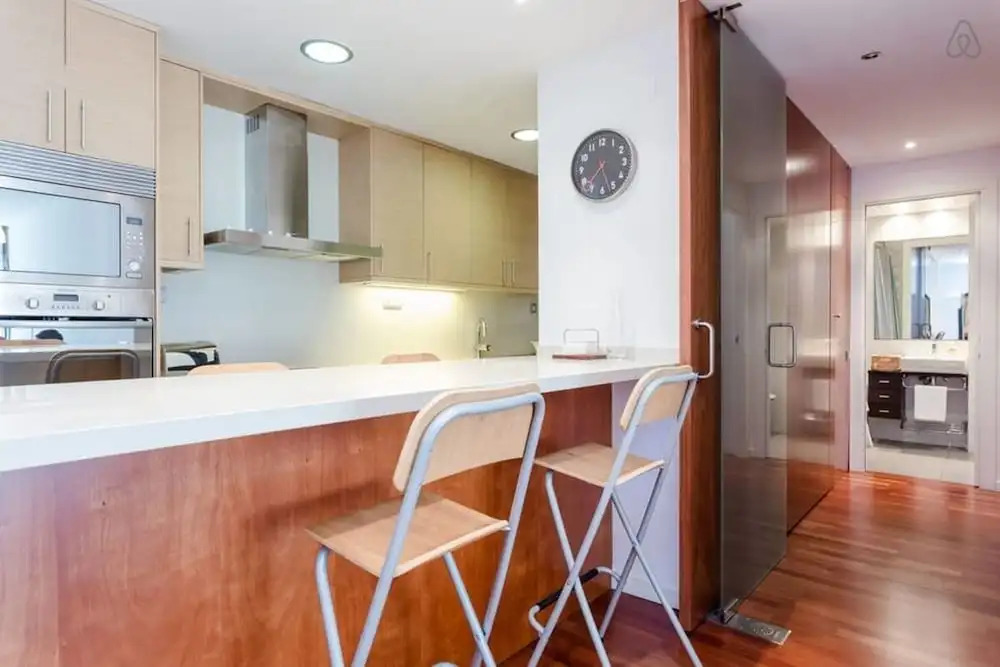 Modern 2 Bedroom Flat Next to Camp Nou