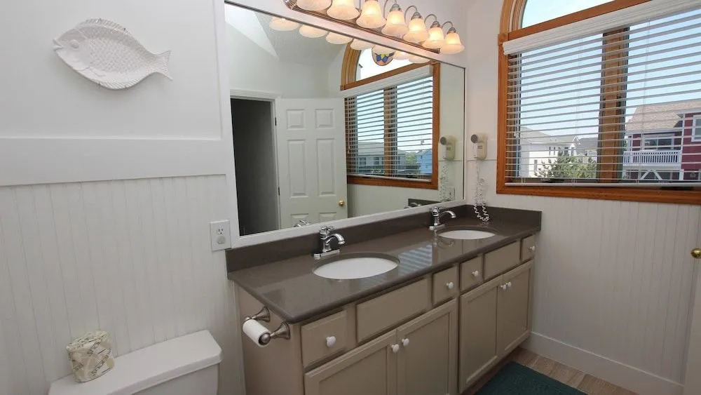 Starfisher Skimmer - 5 Br Home
