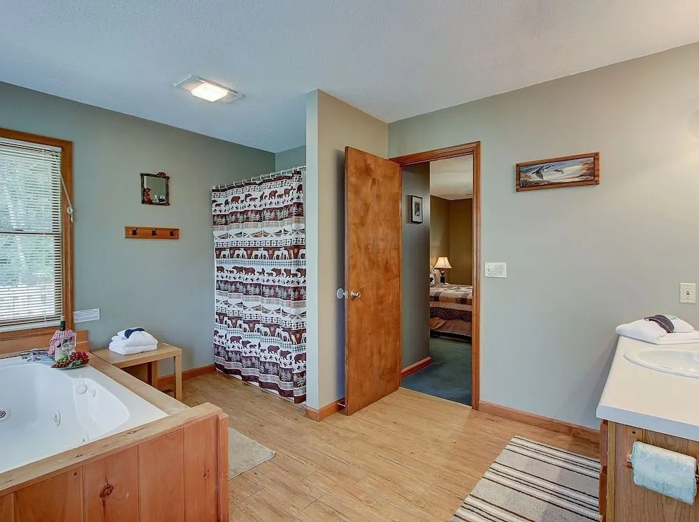 Dreamweaver 1 Bedroom 1 Bathroom Cabin