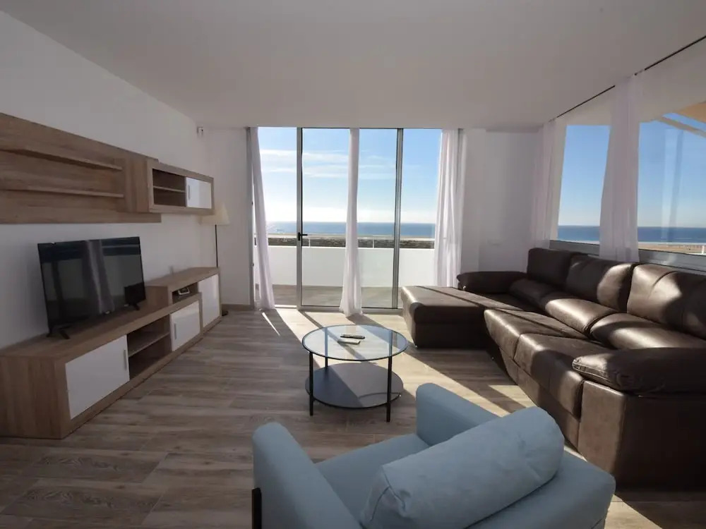 Spacious Apartment in Solana Matorral With Terrace