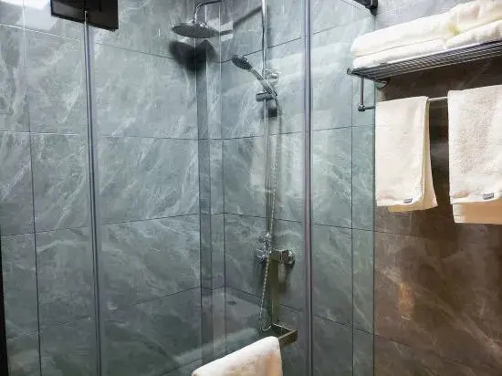 Tonghe Jian'ai Light Luxury Hotel