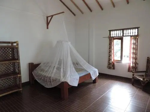Riverside Guesthouse and Treks