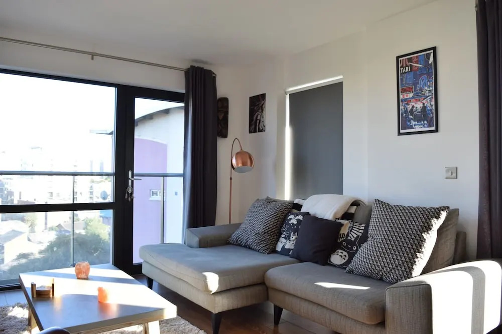 1 Bedroom Apartment Near Canary Wharf