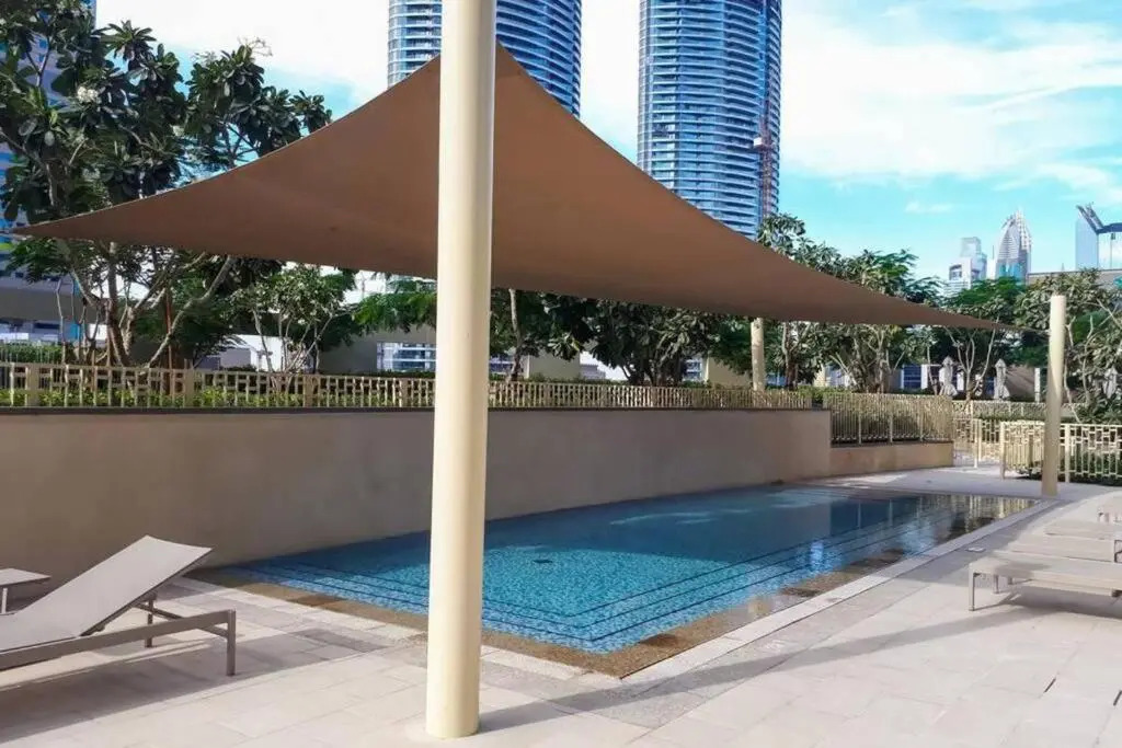 FIRST CLASS 1BR with DUBAI SKYLINE view