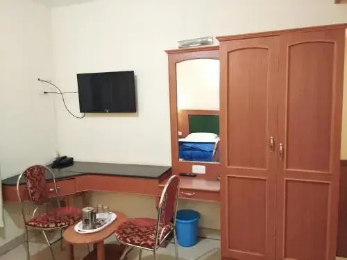Hornbill Residency