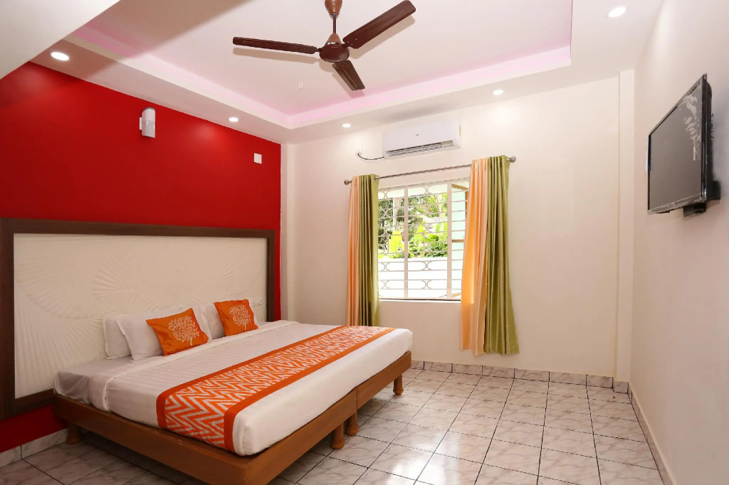 OYO 9651 Hotel Anugraha Inn