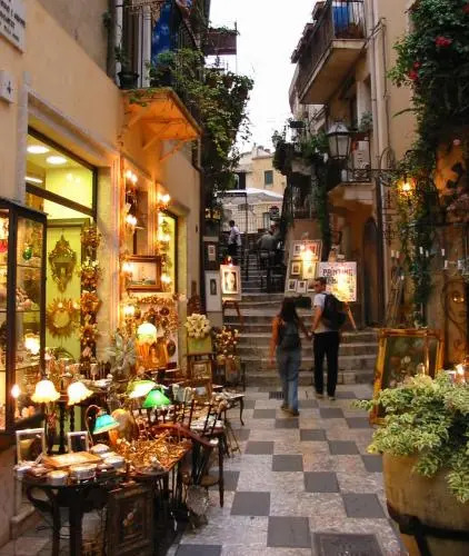 Degli Strategi Apartment