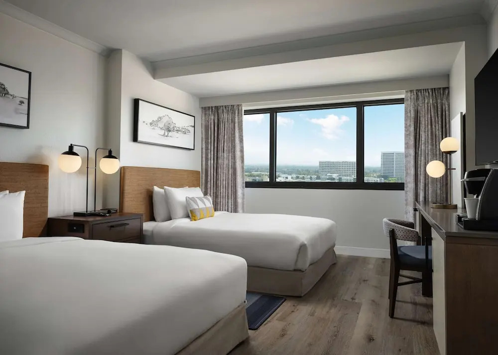 Wyndham Irvine-Orange County Airport