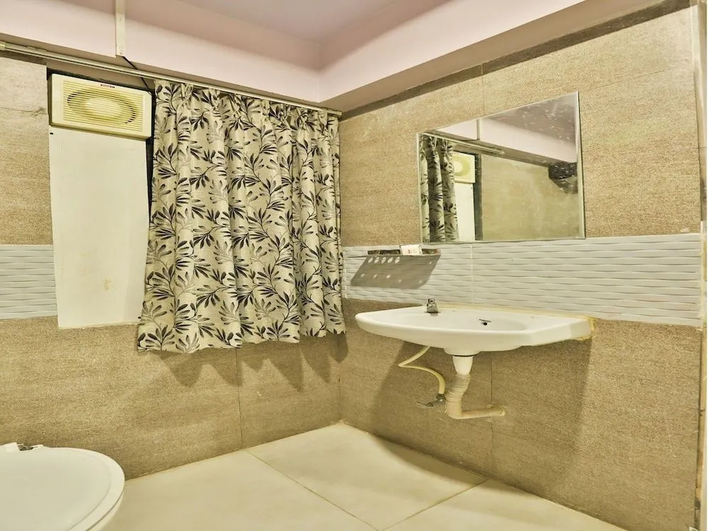 OYO 12182 Hotel Shekhawat Palace
