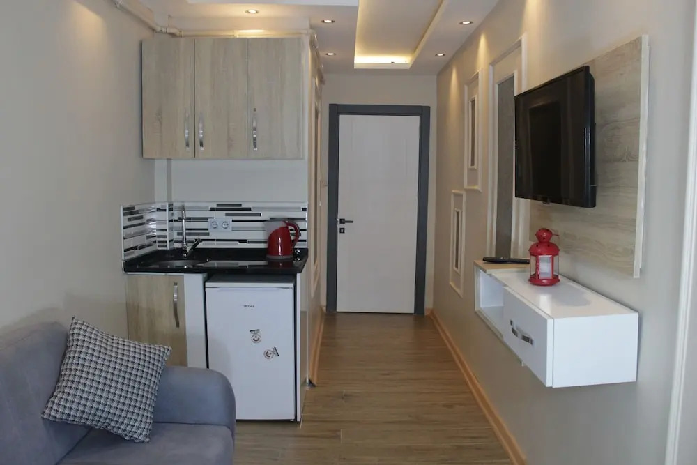 Solo Suites Hotel