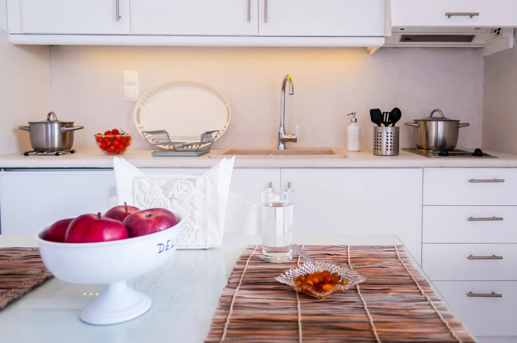 Milos Bay Suites